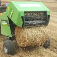 稻草捡拾打捆机 牧草回收打捆一体机 拖拉机带的收稻草机器