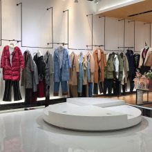 高端***雅鹿2019新款羽绒服广州品牌女装折扣批发服装一手货源电商平台直播