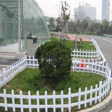 奥驰草坪护栏质量|塑料护栏哪里有|塑钢护栏围栏价格