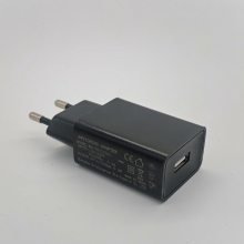 工厂直销5V1A充电器 CE认证 USB充电器 智能手机通用旅行充电器