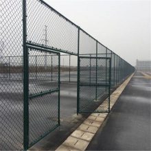 足球场浸塑防护栏 篮球运动场地围网 勾花菱形围栏