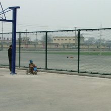 勾花隔离球场护栏 运动场围栏网 篮球网球训练场体育场围网