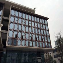 改造工程焊接铝花格窗定做