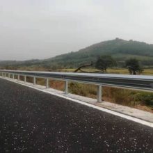 佛山波形护栏图片 环城高速防撞护栏 道路护栏板