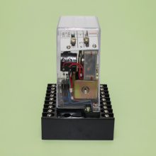 JOSEF约瑟 DS-22时间继电器 工作电压稳定，整定范围大