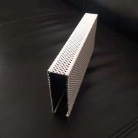 供应冲孔铝方通 冲孔铝格栅吊顶 白色U型铝天花