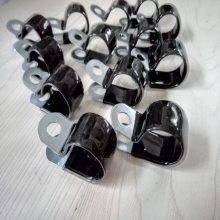 R型浸塑抱箍 水管固定P型管卡箍不锈钢包胶管夹黑色涂塑D16定制