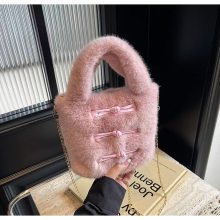 ƿʽëСŮ¿ʱˮͰ