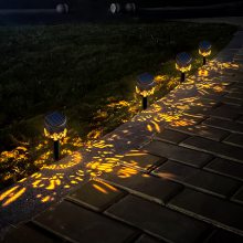 深圳厂提供亚马逊新品镂空投影草坪灯 创意花园装饰太阳能地插灯