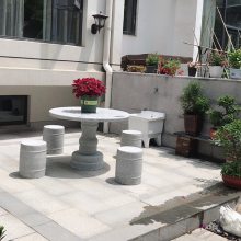 广州市社区改造圆石桌石椅子价格 象棋盘花岗岩桌凳整套卖