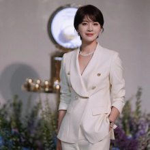 原创设计师女装 蒋菲菲 龙喜儿秋冬装尾货 品牌折扣女装市场拿货