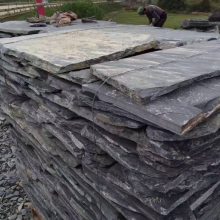 民间老石板 天然青石板石磨片碎拼石乱型石 公园广场乡道铺路石