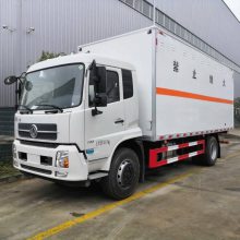 国六东风天锦CLW5180XRYD6型易燃液体厢式运输车危险品3类厢式货车