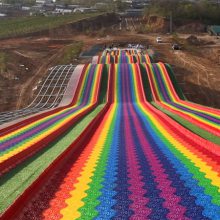 四季七彩色滑道 雪旱地魔毯好搭档彩虹滑道