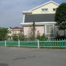 东丽pvc草坪护栏 小区城市绿化围栏