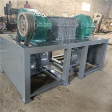 轮胎撕碎机是环保设备里的***