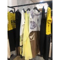 成都品牌折扣女装走份夏艾沸品牌折扣店 正品女装连衣裙夏多种风格