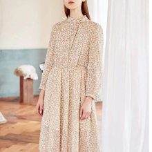 ����21���ļ��¿�ʱ��Ůװ��Դ�����߷ݹ�Ӧ��