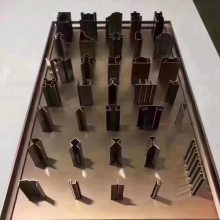 彩钢T型条、踢脚线、U型槽等装饰线条