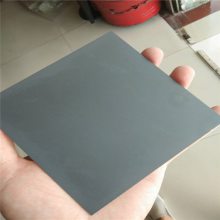氮化硅陶瓷基板片喷砂机 跃强供应 氮化硅陶瓷基板片表面清理工艺