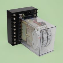 JOSEF约瑟 DS-22时间继电器 工作电压稳定，整定范围大