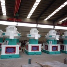 生物质木屑颗粒机山东鸿景木屑颗粒机560颗粒机产量