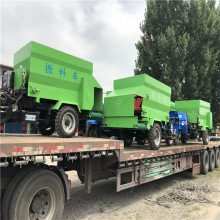 启航山东小型养牛撒料车 出料均匀半自动喂料车 自动撒料撒料车价格