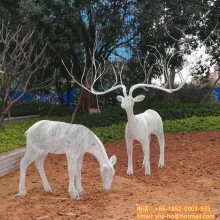 重庆玻璃钢鹿子雕塑定制