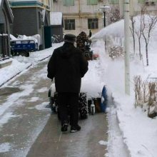 碩陽(yáng)機(jī)械生產(chǎn) 揚(yáng)雪機(jī) 掃雪機(jī) 小型拋雪機(jī)