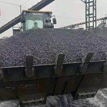 水洗石厂家供应黑石子 建筑铺路碎石 机制黑色鹅卵石 水洗石 胶粘石砾石 枯山水