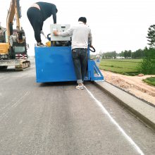 隔离带衬砌成形机 多功能拦水带成型机 边沟滑膜一体机