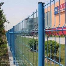 折弯加筋铁丝围栏 顶部刺丝围网 桃型柱护栏网