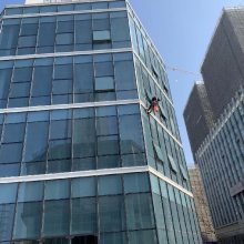 增城酒店外墙清洗费用,高空外墙玻璃清洗