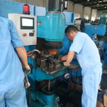 铆接机，旋铆机轴承更换步骤