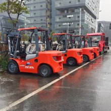 上海老闵行江川路瑞丽路随车吊吊车叉车出租老鹰吊装搬运