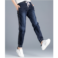 哪里有库存尾货牛仔裤清仓厂家2018新款韩版牛仔裤便宜小脚裤批发