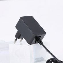 12V1A 12W 1.2M线 卧侧插电源适配器 过认证