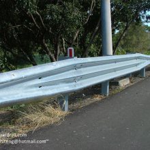 清远京广高速公路路侧三波护栏 梅州乡村公路改造防撞波形护栏批发
