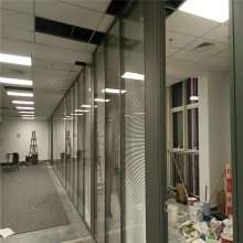 天津玻璃隔断厂家，带百叶玻璃隔断，办公高隔间，品质高