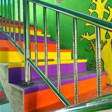 乐佑地板 幼儿园成品楼梯PVC踏步结实环保产品色彩丰富视觉感较强装饰感佳