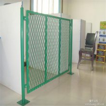 长期供应河北公路护栏网钢板网型现货加工定制