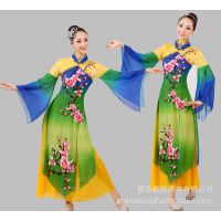 新款秧歌服古典演出服成人扇子舞扇子舞民族舞服装梅花颂舞蹈服装