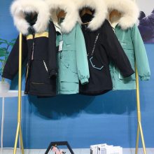 楚裳菲新款派克羽絨棉服時尚冬裝廣州一二線品牌折扣女裝外貿(mào)精品女裝庫存尾貨批發(fā)