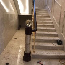 好实用的镀铜别墅楼梯扶手 现在很多人安装