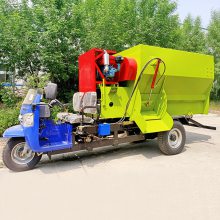 青海SL-4型全自动喂羊撒料车 出料均匀散装饲料撒料车 双侧饲料撒料车