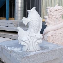 石雕喷水鱼 汉白玉吐水鱼 现代式喷泉喷水鱼 英翰雕刻供应