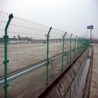 绿色铁网围栏实体厂家A高速公路护栏质量有保障圈山育林防护网