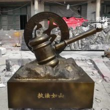 锤子造型雕塑厂家 抽象锤子雕塑公司 钢铸雕塑