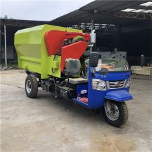 养牛用新型设备撒料车 喂牛用粉碎搅拌投料车润丰