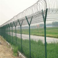 花园隔离栏图片 桥梁围挡护栏网 泽崇机场围网